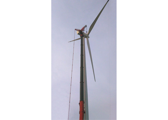 華潤新能源山東墾利二期風(fēng)電風(fēng)機吊裝成功