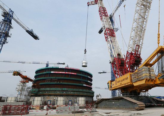 華龍一號首堆示范工程安注箱全部吊裝就位