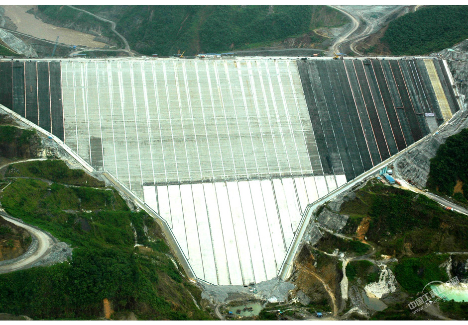 馬來(lái)西亞巴貢水電站大壩施工