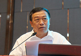 中國施工企業(yè)管理協(xié)會副會長李清旭出席會議并講話